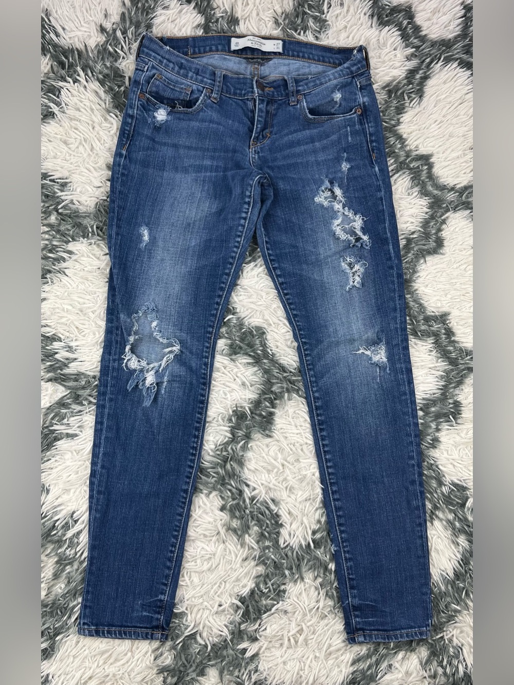 Abercrombie & Fitch Women’s Blue Distressed Brett Skinny Jeans Size 4R